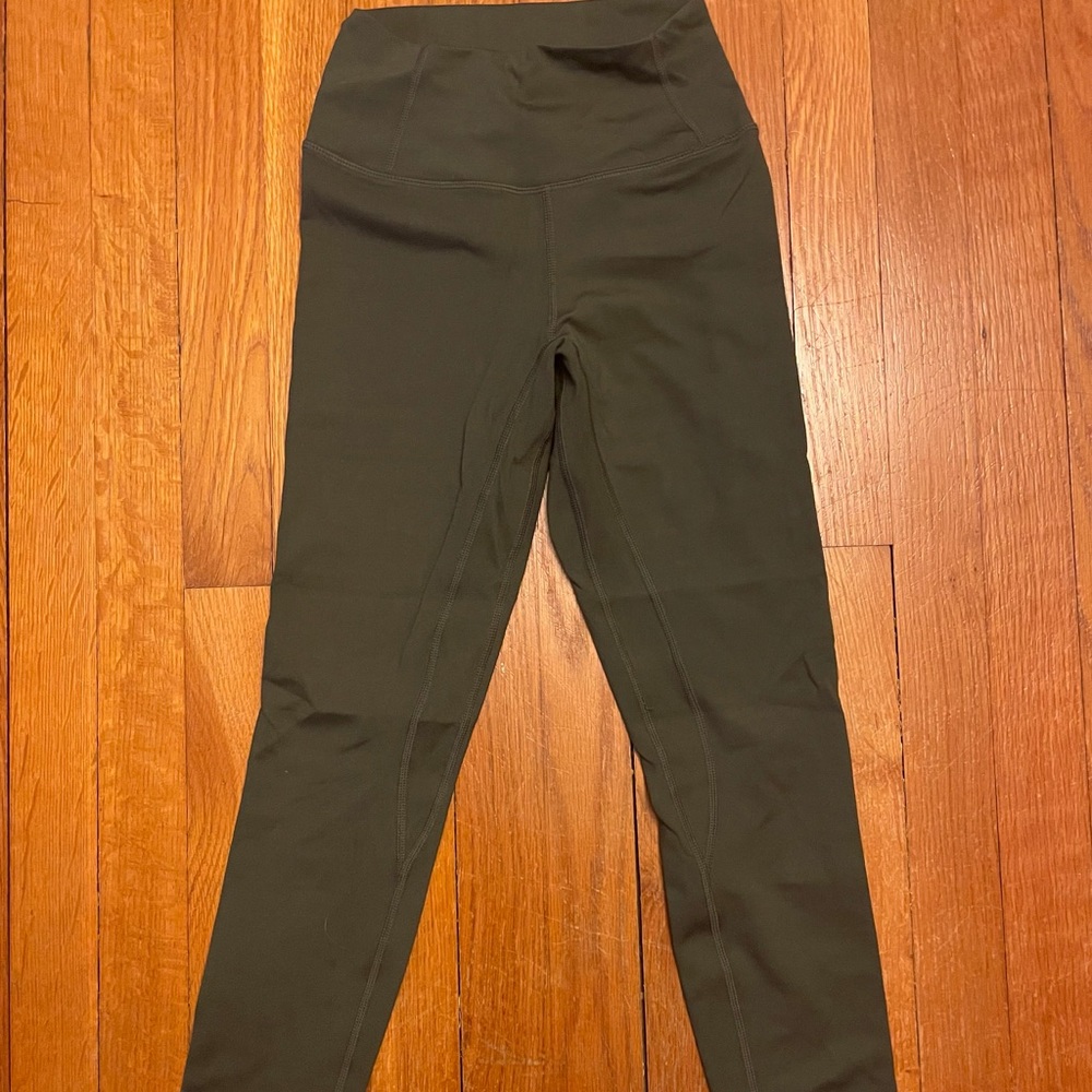 Ethos 7/8 length leggings. Worn once.
